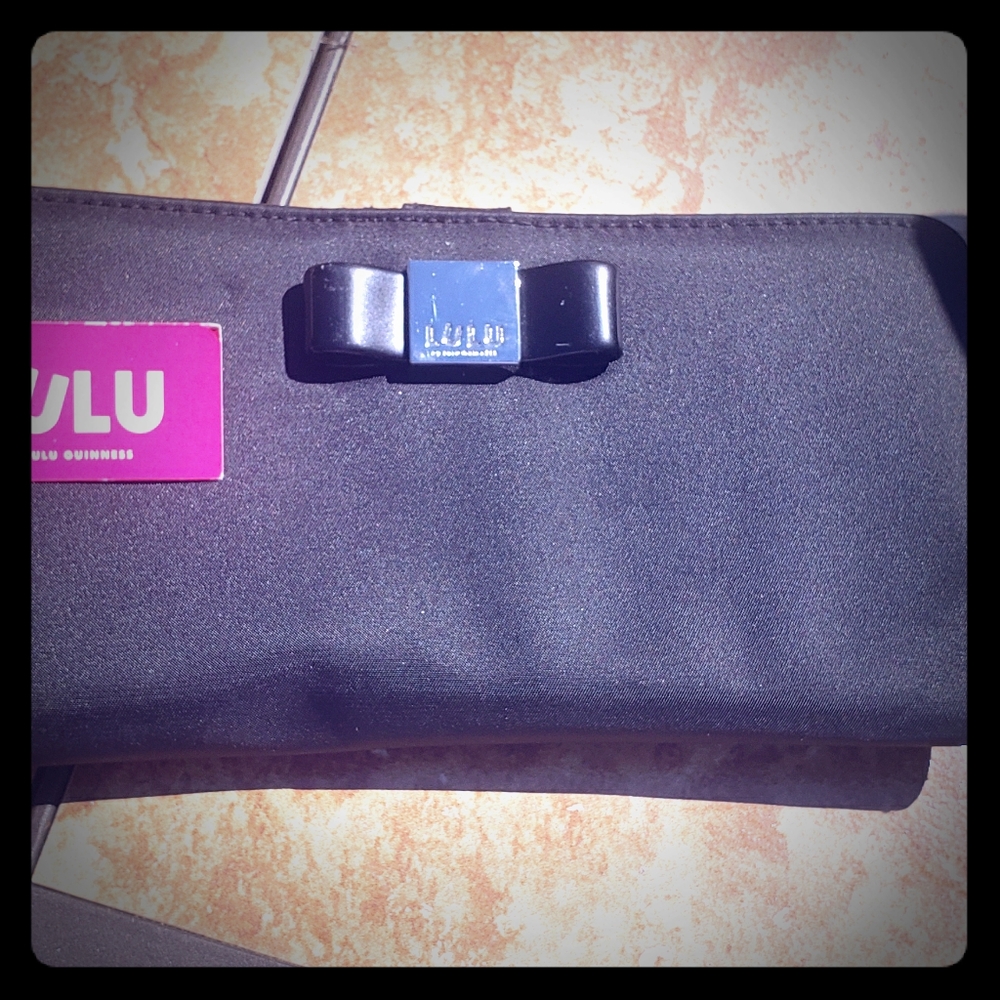 Black wallet by LULU